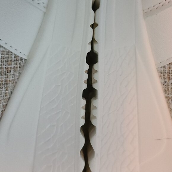 Women's Like New Cestfini High Heeled Wedge Sneakers, Fashion Platform/Hidden We - Picture 10 of 16